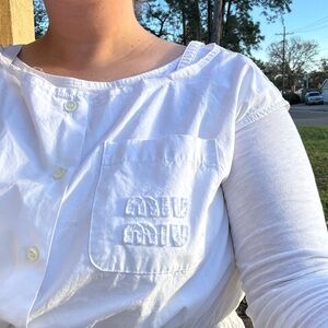 **MEET YOUR POSHER***